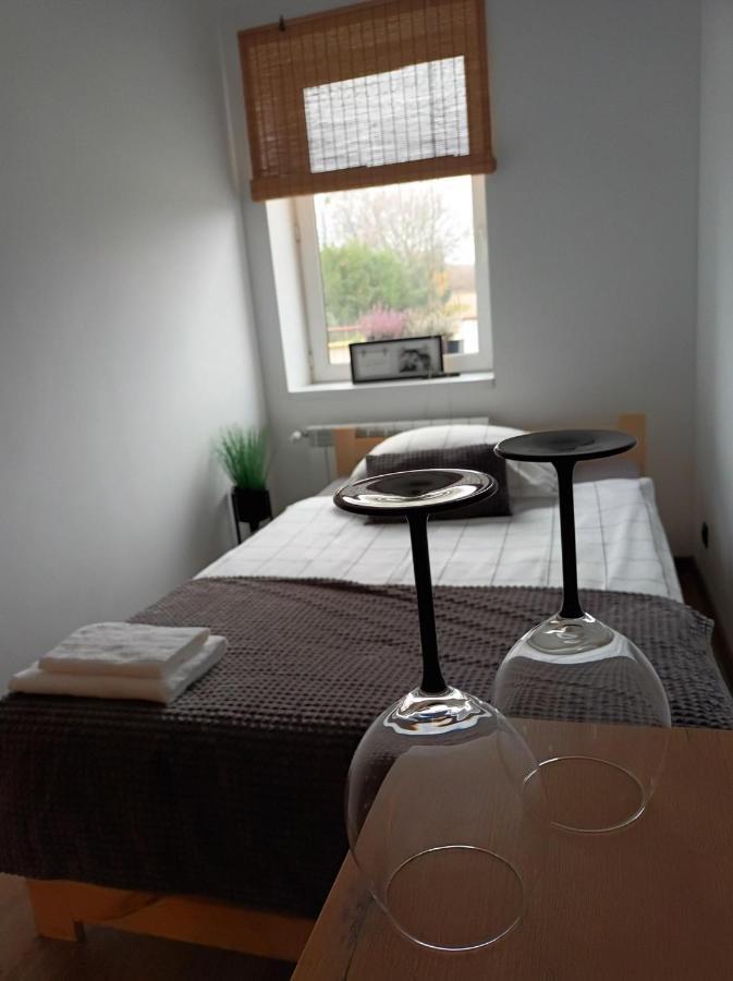 Apartament Numer 1, Dwie Sypialnie Dwa Lozka Orzysz Extérieur photo